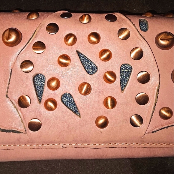 Patricia Nash Terresa Wallet Studded Link wallet... NWOT - Picture 10 of 11